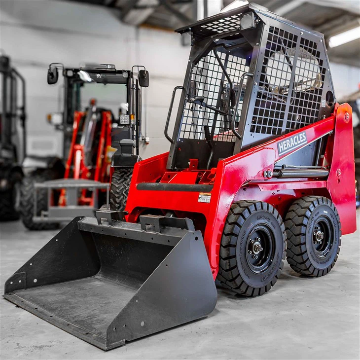 Capacità del caricatore di skid idraulico da 24 CV